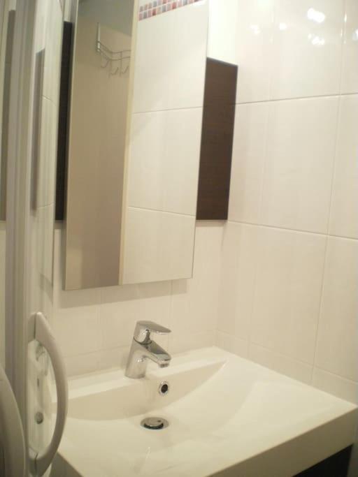 Agreable Studio A 400 M Du Centre Ville De Luz ลูซ-แซ็ง-โซเวอร์ ภายนอก รูปภาพ